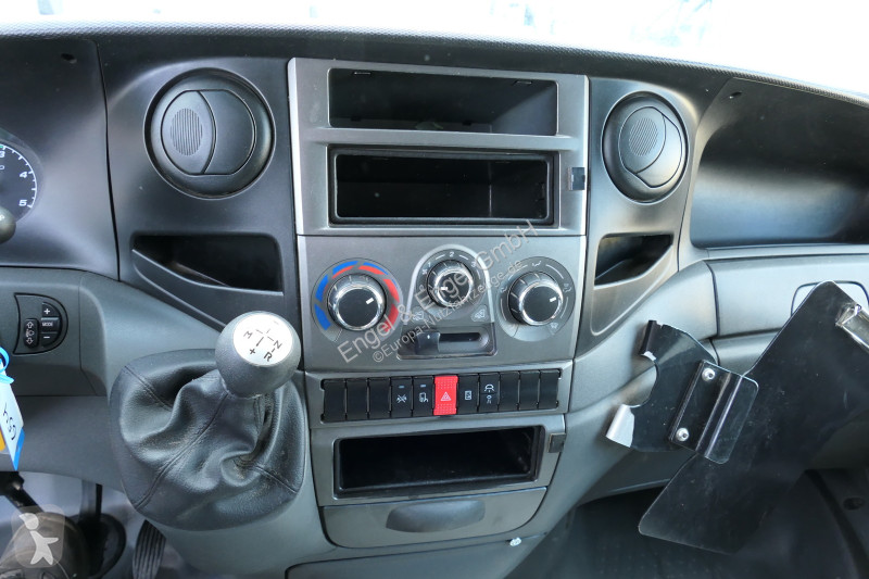 Véhicule utilitaire Iveco Daily 35 S11 C30C...