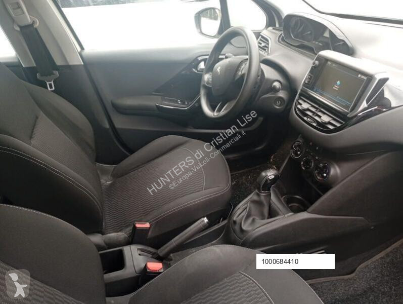 Véhicule utilitaire Peugeot 208