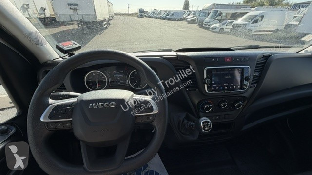 Užitkové vozidlo Iveco FRIGO 12M3 160 CV ROUES...