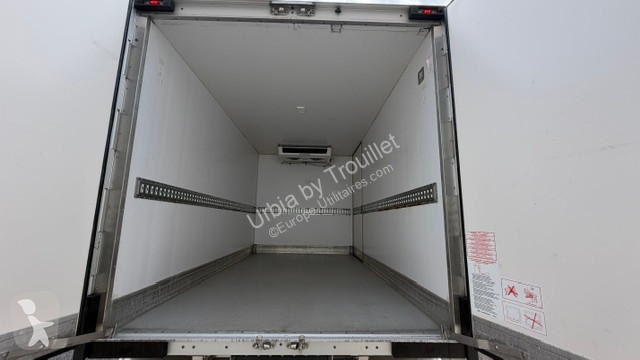 Véhicule utilitaire Renault FRIGO 12M3 165 CV...