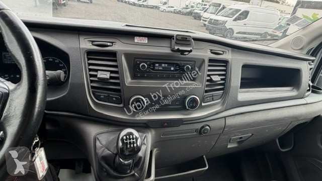 Ford 20M3 130 CV FOURGON RJ HAYON 4 VERINS 3,5...