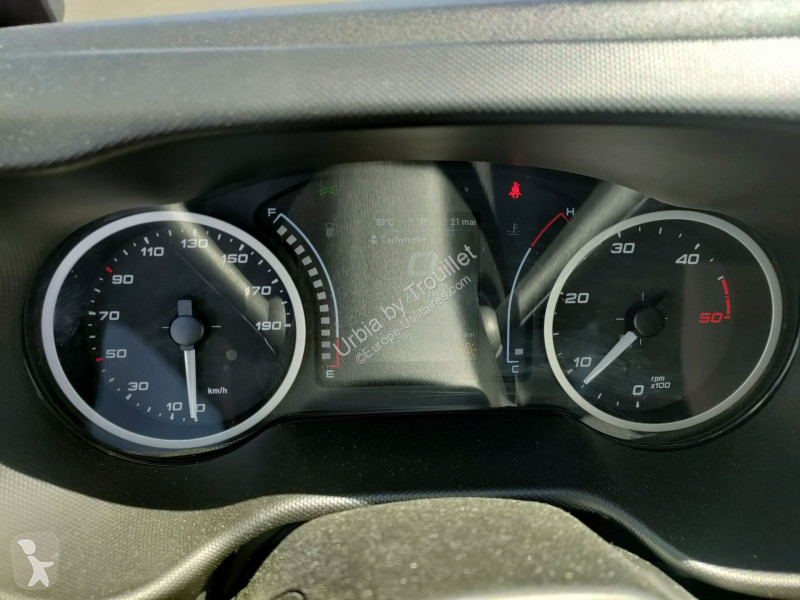 Véhicule utilitaire Iveco FRIGO 12M3 160 CV RJ...
