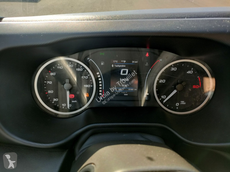 Véhicule utilitaire Iveco FRIGO 14M3 160 CV RJ...