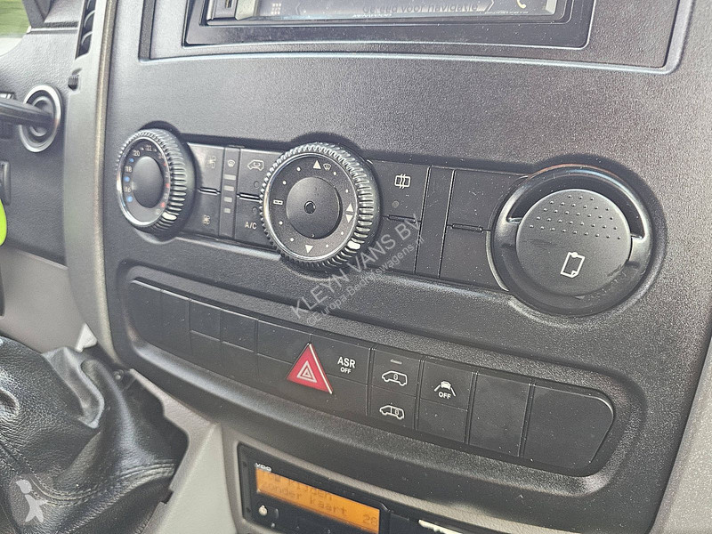 Véhicule utilitaire Mercedes 519 L2H2 N1 V6...