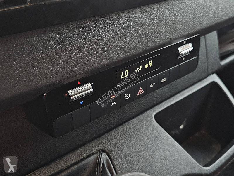 Véhicule utilitaire Mercedes 311 L2H2 ac EURO6...