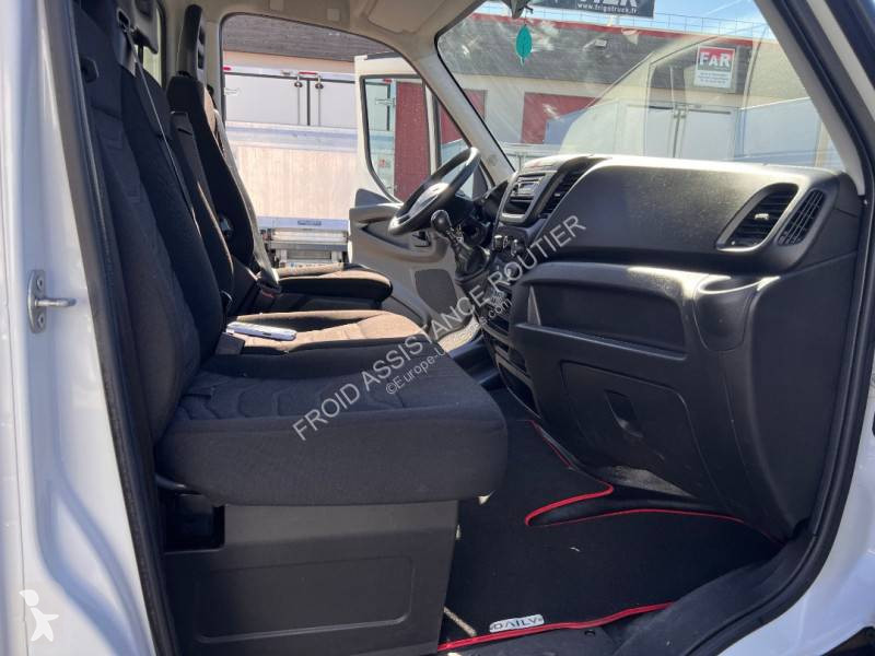 Véhicule utilitaire Iveco 35C14
