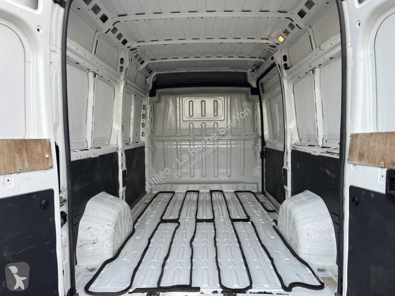 Peugeot 2.2 blue HDI 140 ASPHALT van