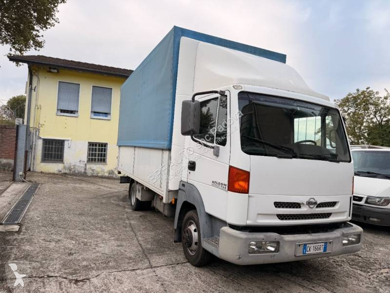 Nissan 120.35 van
