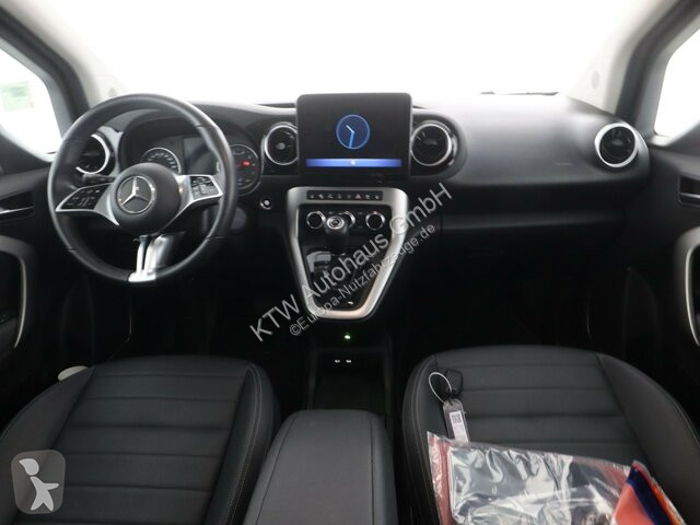 Mercedes T 180...