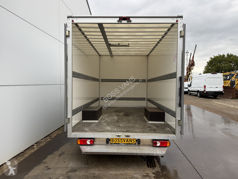Užitkové vozidlo Renault Plancher 2.3 DCI 145PK...