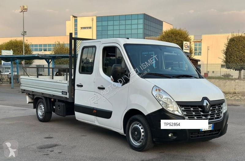 Renault master van