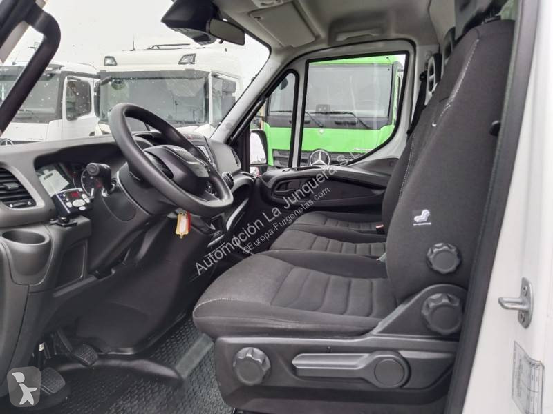 Iveco 35C16 van