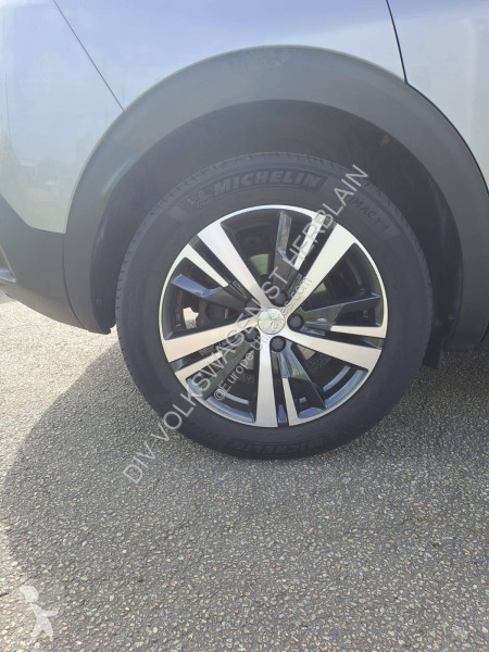 Užitkové vozidlo Peugeot 3008 BlueHDi 130ch S&S...