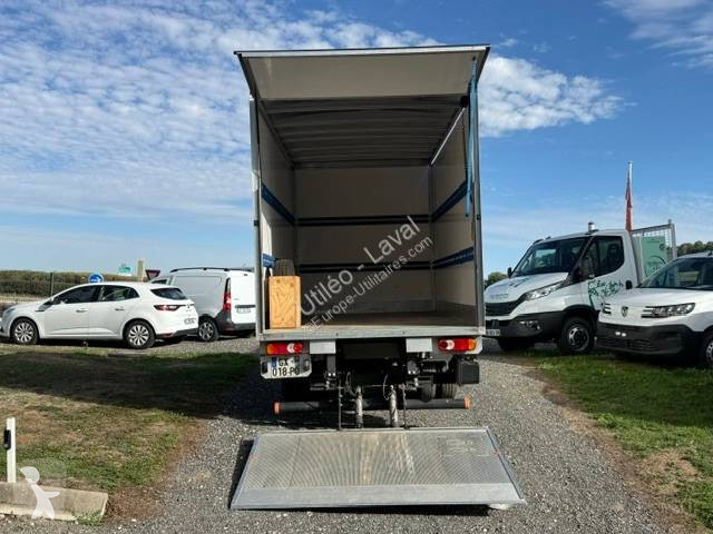 Nissan RJ L4H1 2.3 DCI 165CH ACENTA van