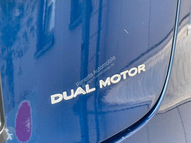 Užitkové vozidlo Tesla Dual Motor Long Range LR...