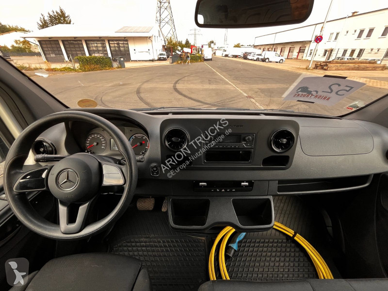 عربة نفعية Mercedes e L2H2...