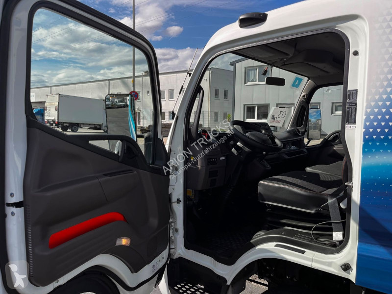 Furgoneta Fuso 4C15...