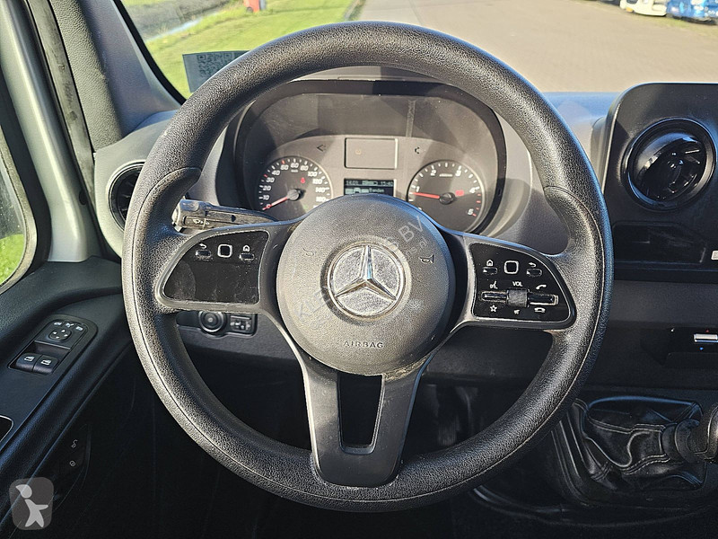 Bedrijfswagen Mercedes 315 L2H2 RWD Mbux Euro6
