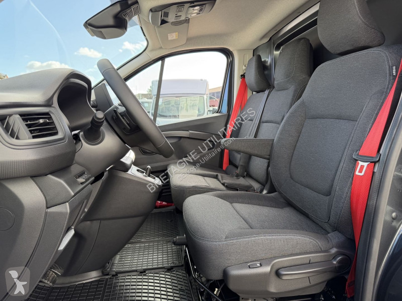 Furgoneta Renault TRAFIC III FG COMETE L1H1 3T...