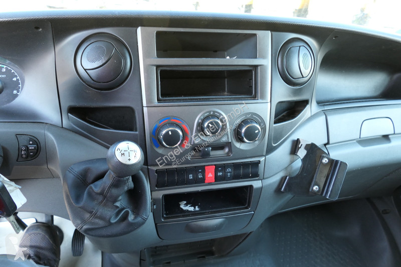 Iveco Daily 35 S11 C30C AUTOMATIK KAMERA Regale...
