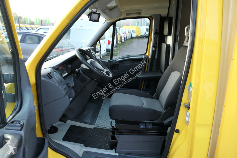 Véhicule utilitaire Iveco Daily 35 S11 C30C...