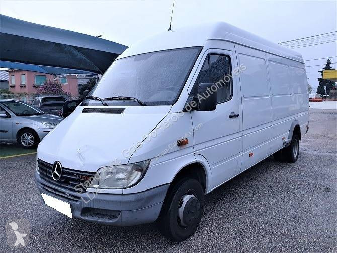 Furgoneta Mercedes