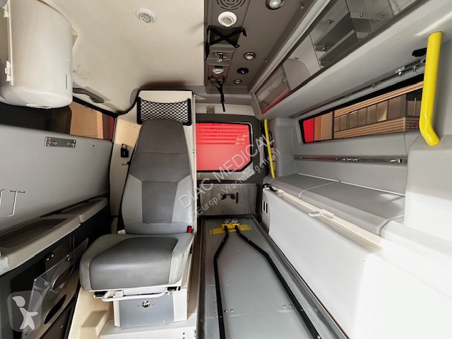 Véhicule utilitaire Volvo 2.3 Liter Diesel 4×2...