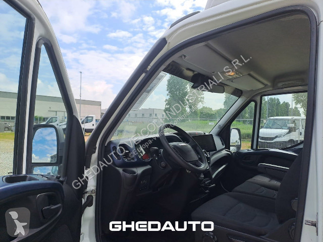 Veicolo commerciale Iveco Daily 35C18 - 35C18