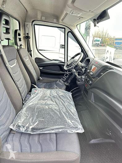 Veicolo commerciale Iveco  35C14