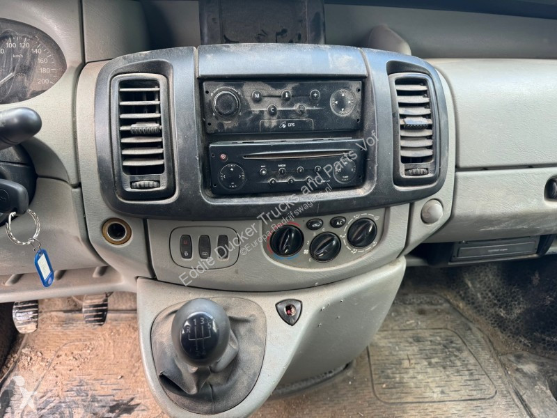 Véhicule utilitaire Renault 1200 L2 H1 1.9 DCI 82