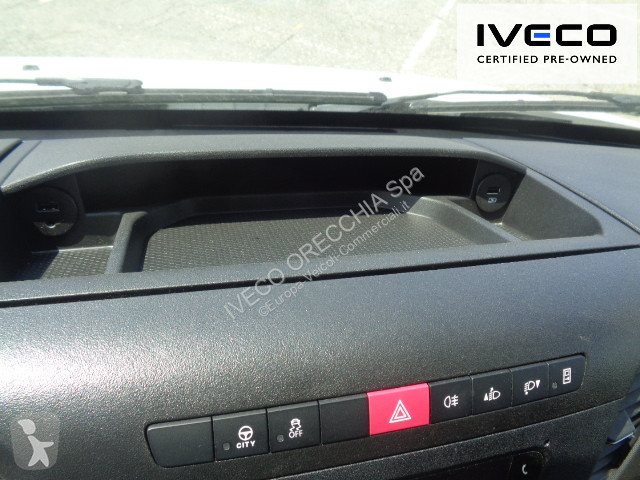 Veicolo commerciale Iveco DAILY 35S16 - 4100