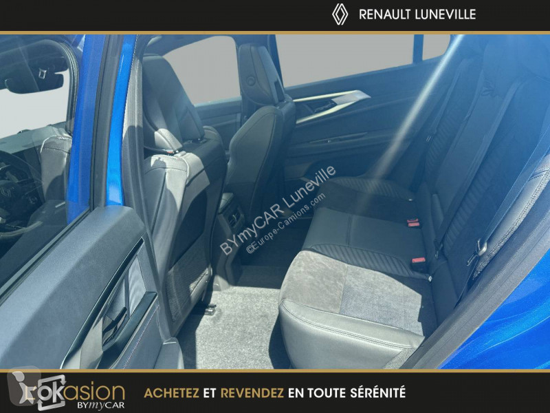 Veicolo commerciale Renault Rafale E-Tech full...