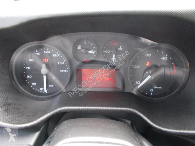 Veicolo commerciale Iveco DAILY 35C14 - 3750