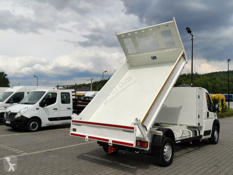 Véhicule utilitaire Peugeot