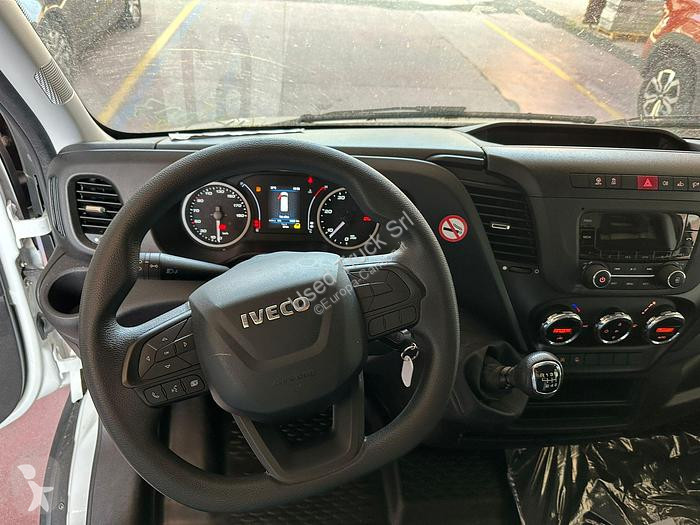Veicolo commerciale Iveco  35S16