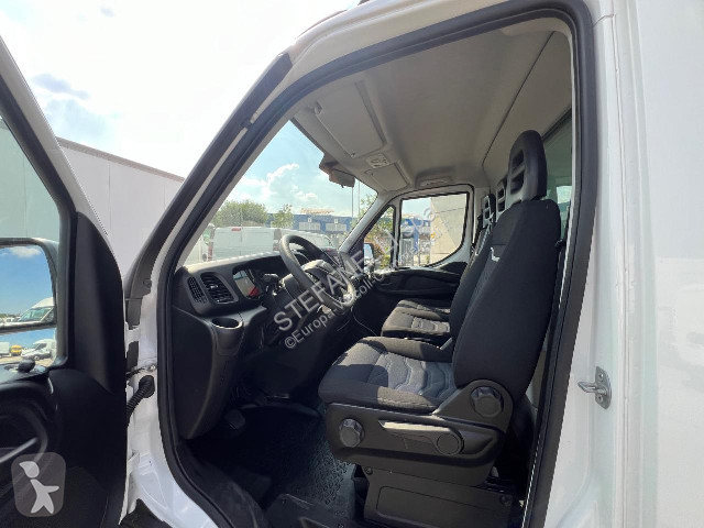 Veicolo commerciale Iveco DAILY 35C14H BOX p 3750