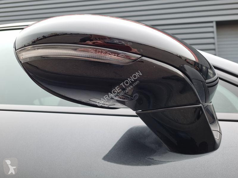 Véhicule utilitaire Porsche