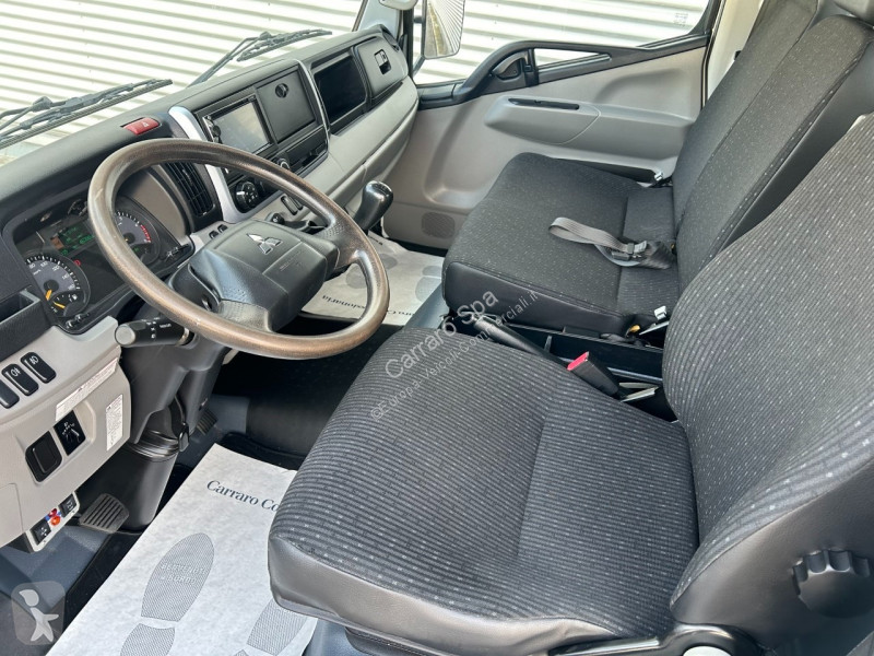Veicolo commerciale Mitsubishi IV