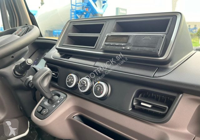 Véhicule utilitaire Mitsubishi 4S15E/25  FULL...