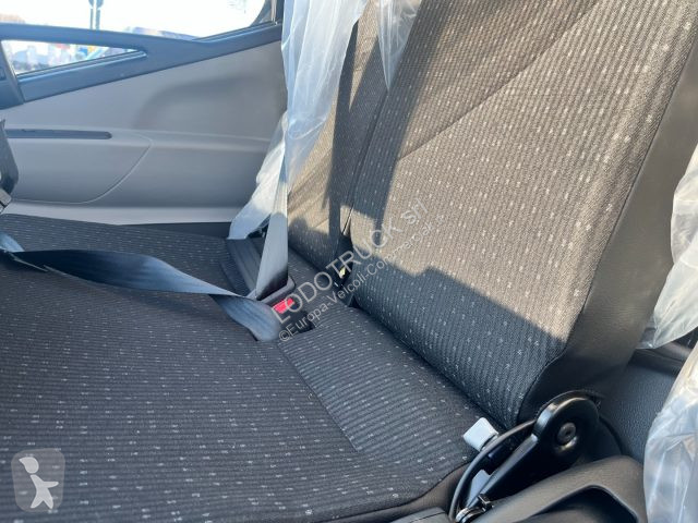 Véhicule utilitaire Mitsubishi CANTER