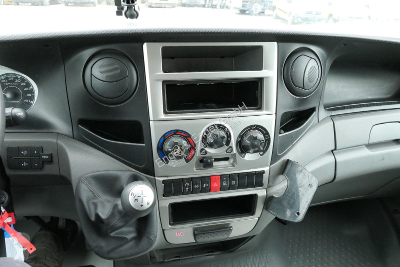 Veicolo commerciale Iveco Daily 35 S11 C30C...