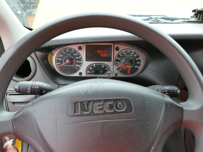 Veicolo commerciale Iveco Daily 35 S11 C30C...