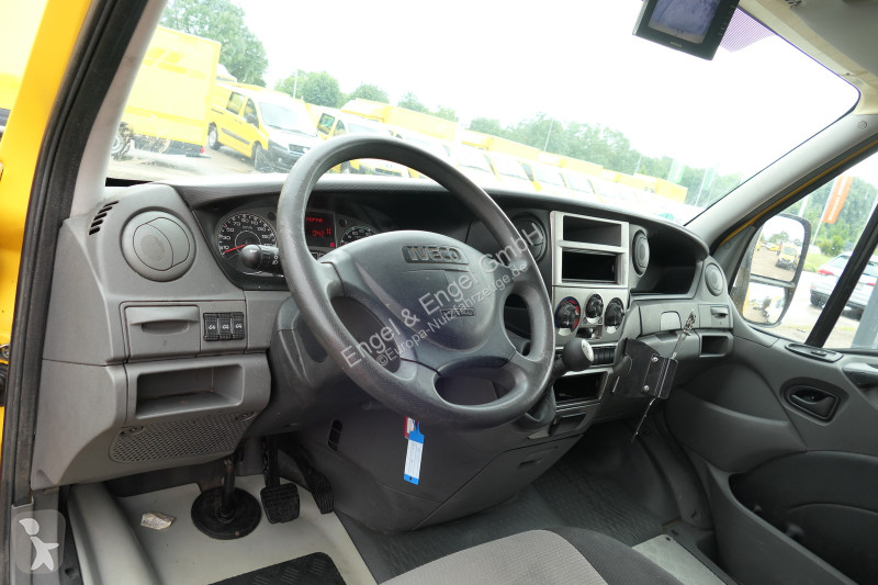 Nyttofordon Iveco Daily 35 S11 C30C AUTOMATIK...