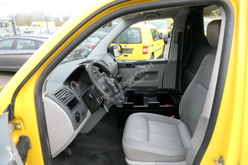Véhicule utilitaire Volkswagen T5 Transporter...