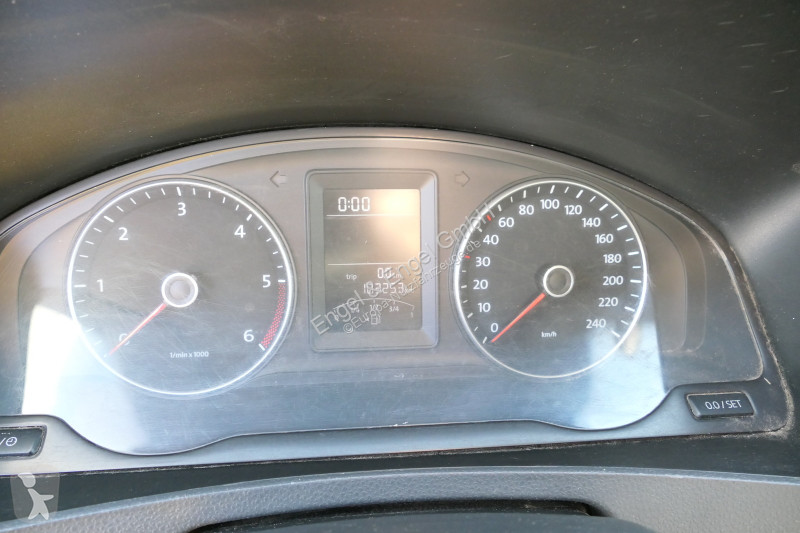 Autoutilitară Volkswagen T5 Transporter 2.0 TDI...