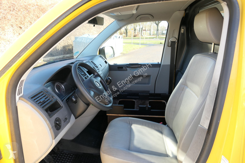 Véhicule utilitaire Volkswagen T5 Transporter...