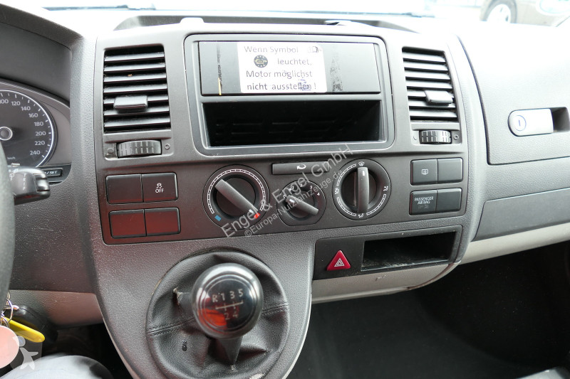 Véhicule utilitaire Volkswagen T5 Transporter...