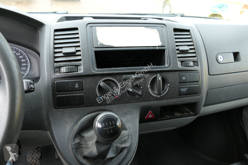 Veículo utilitário Volkswagen T5 Transporter...