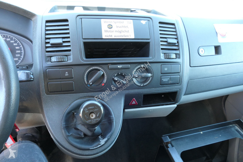 Autoutilitară Volkswagen T5 Transporter 2.0 TDI...