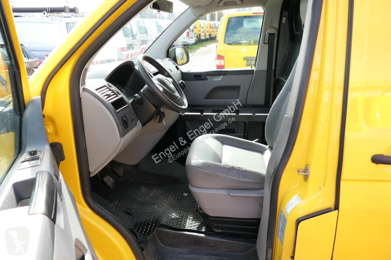 Autoutilitară Volkswagen T5 Transporter 2.0 TDI...